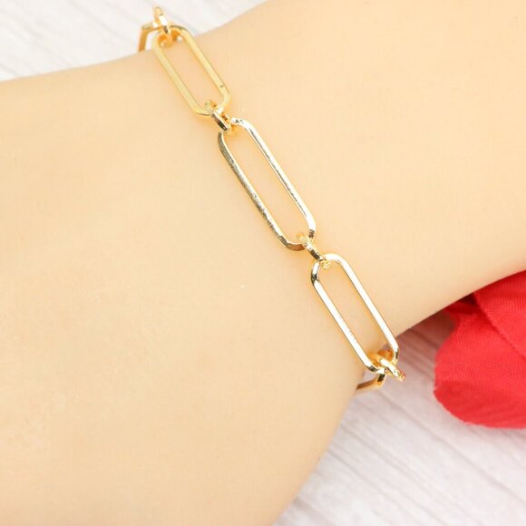 "Trendy Handmade Bracelet – A Thoughtful Gift for Girls & Women | UNVRC1572 - Picture 2 of 10